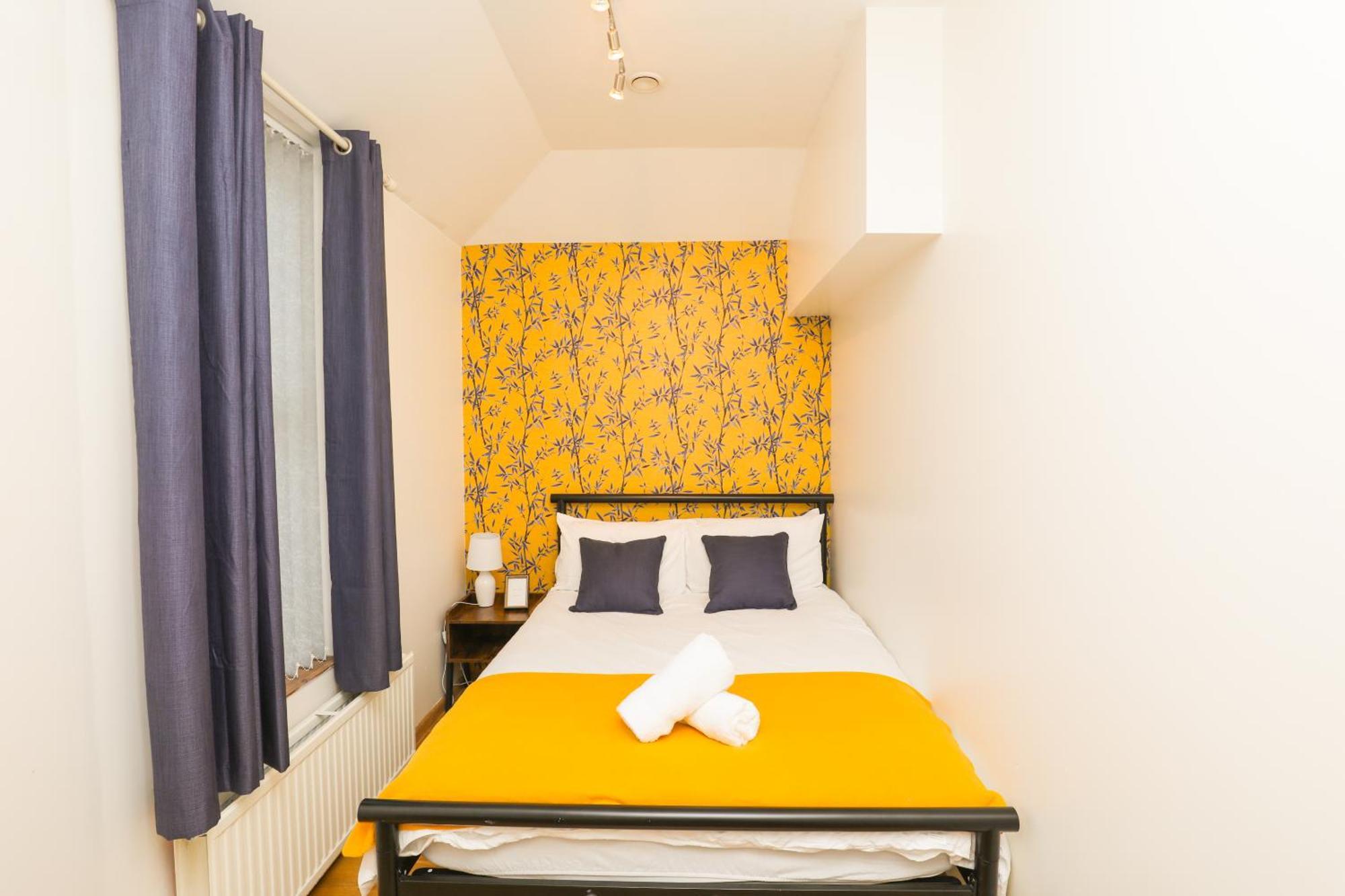 Anfield Luxe Retreat - Stylish Stay With Parking - Steps From Stadium - Short Drive To City Centre リヴァプール エクステリア 写真